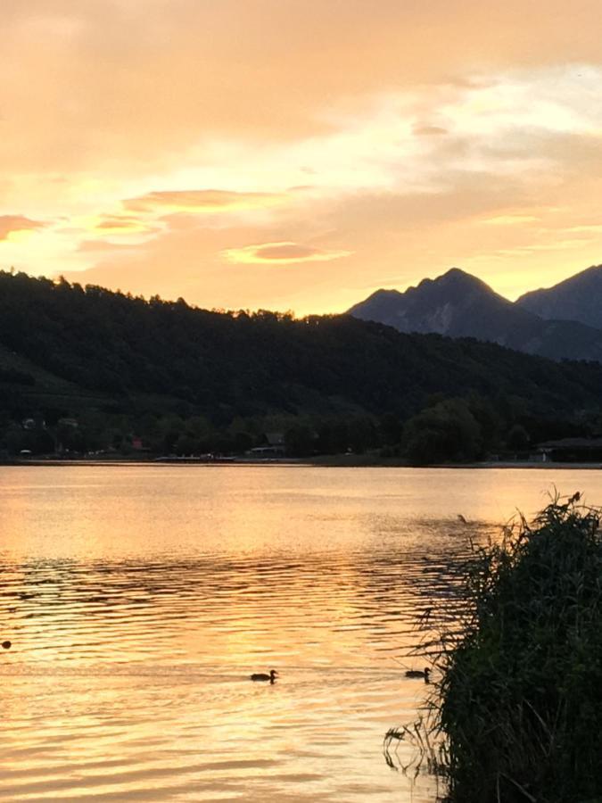 Paradiso Sul Lago Calceranica al Lago Exterior foto